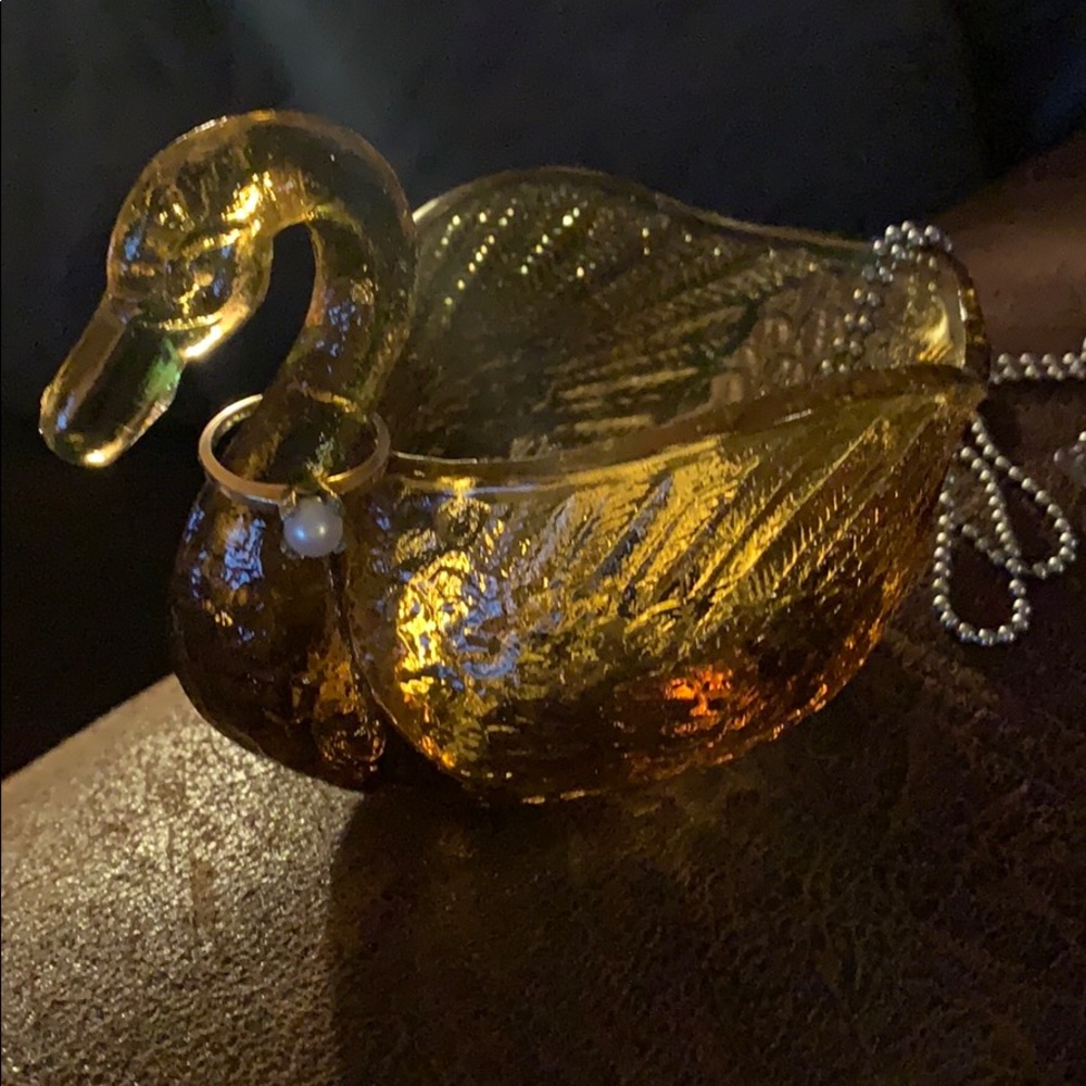 Vintage Amber Indiana glass swan jewelry dish